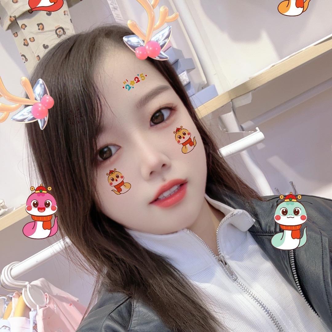 未来童装仓储（私评店）彩丽