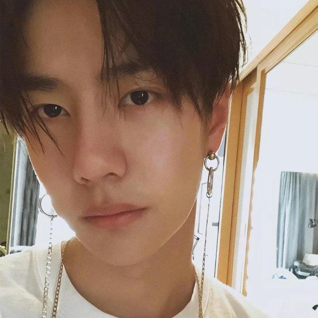 知鱼（家有小猫）