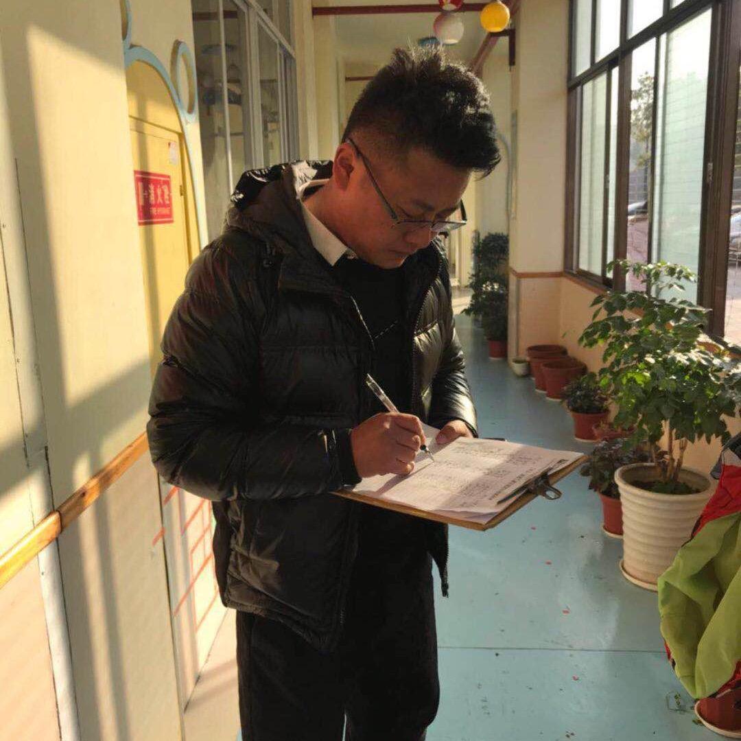 汽车专业户～周先生