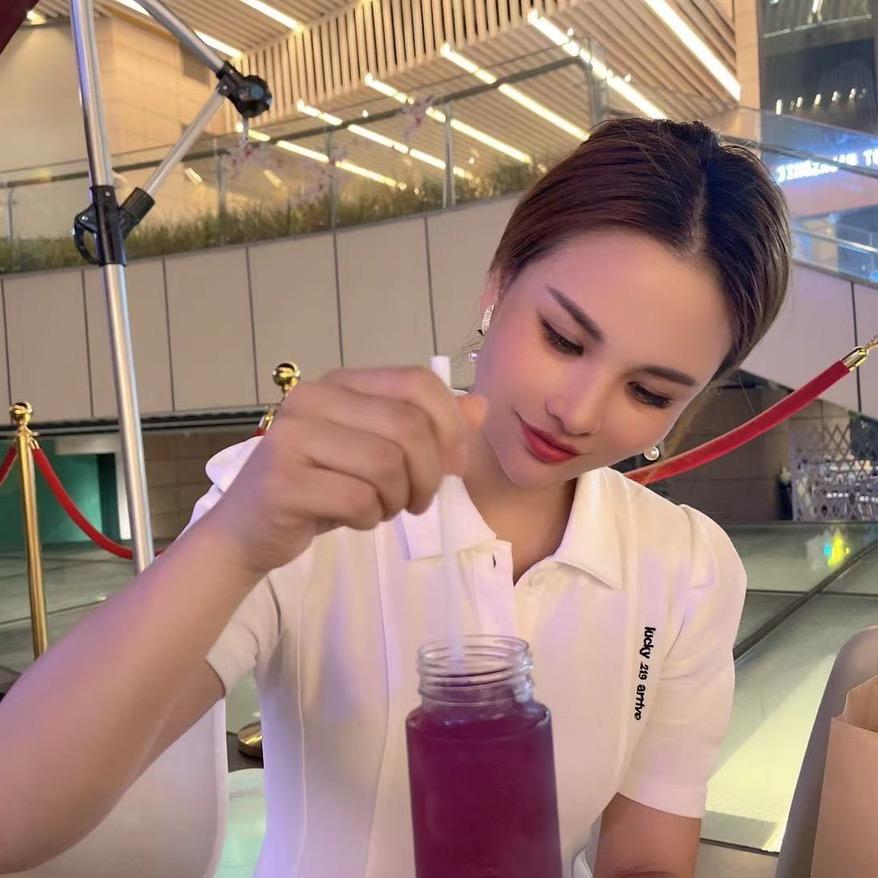 李艳