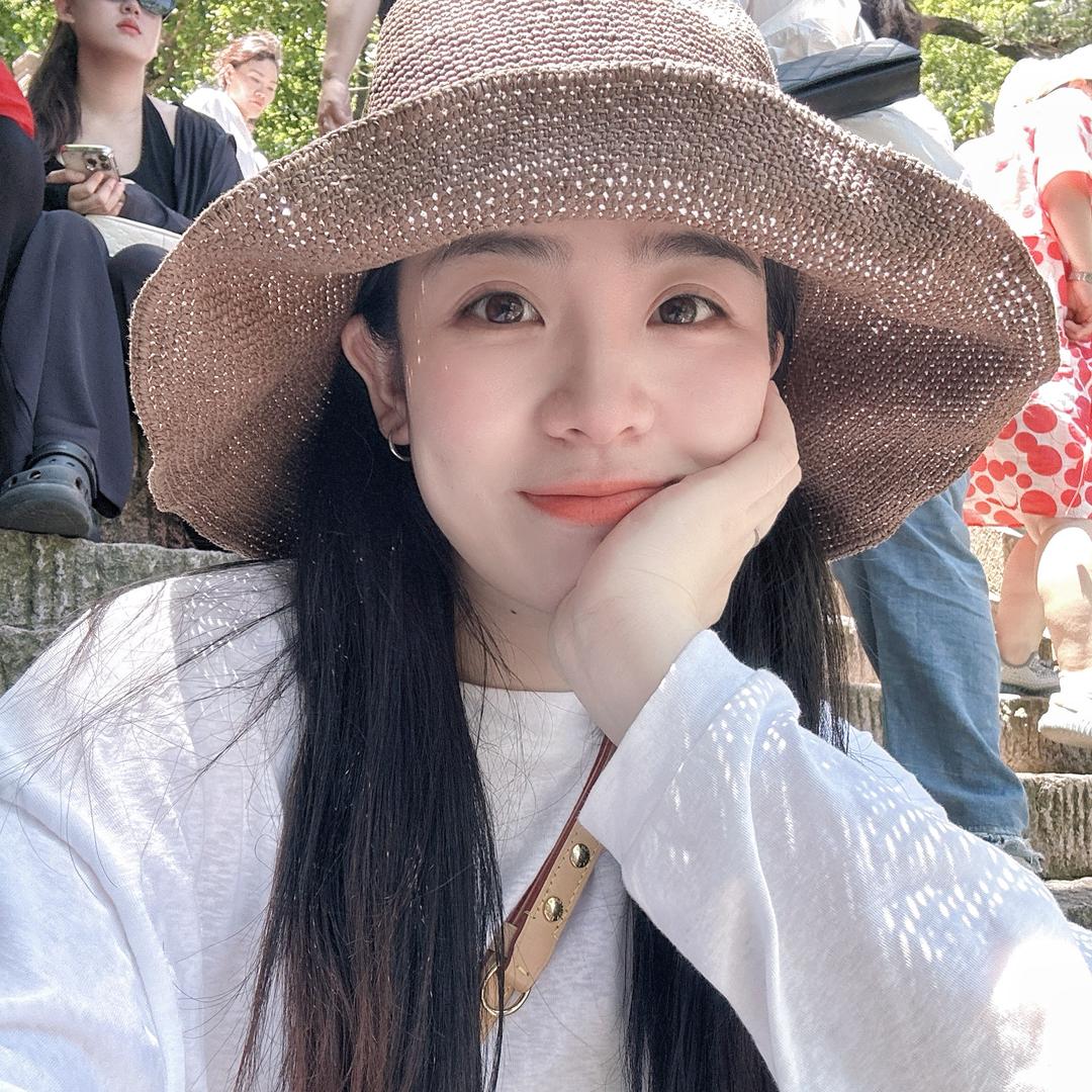 森蓝.森森不息。🌲