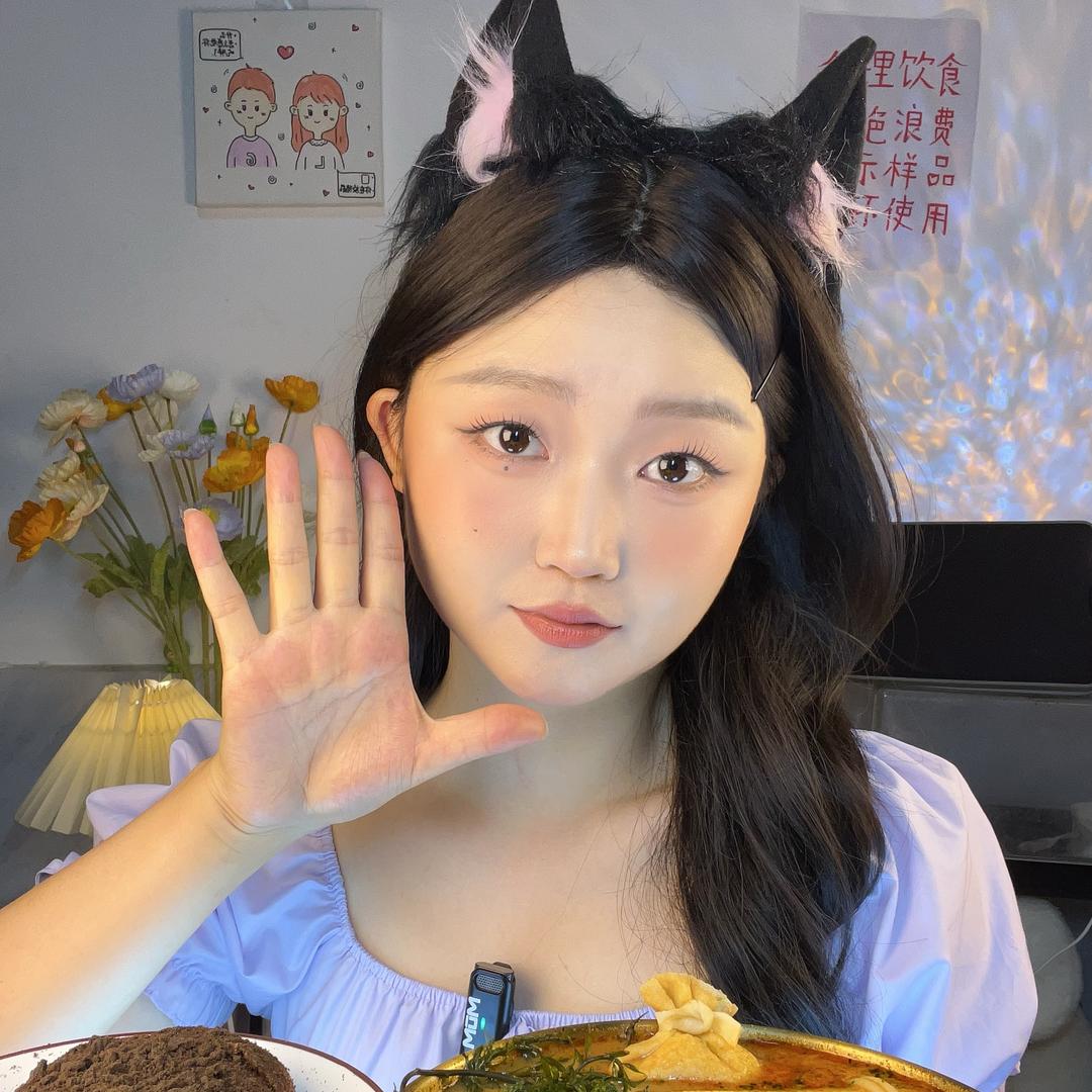 香香吃吃吃