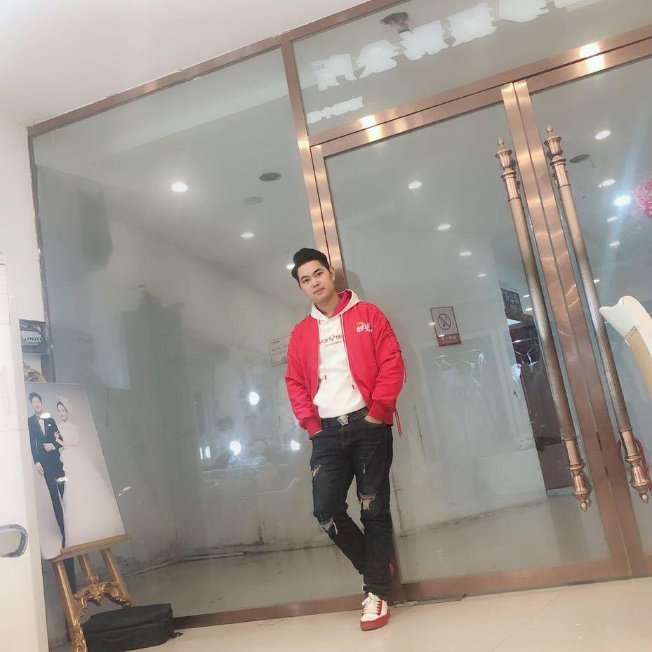 一个爱修图的摄影师阳光
