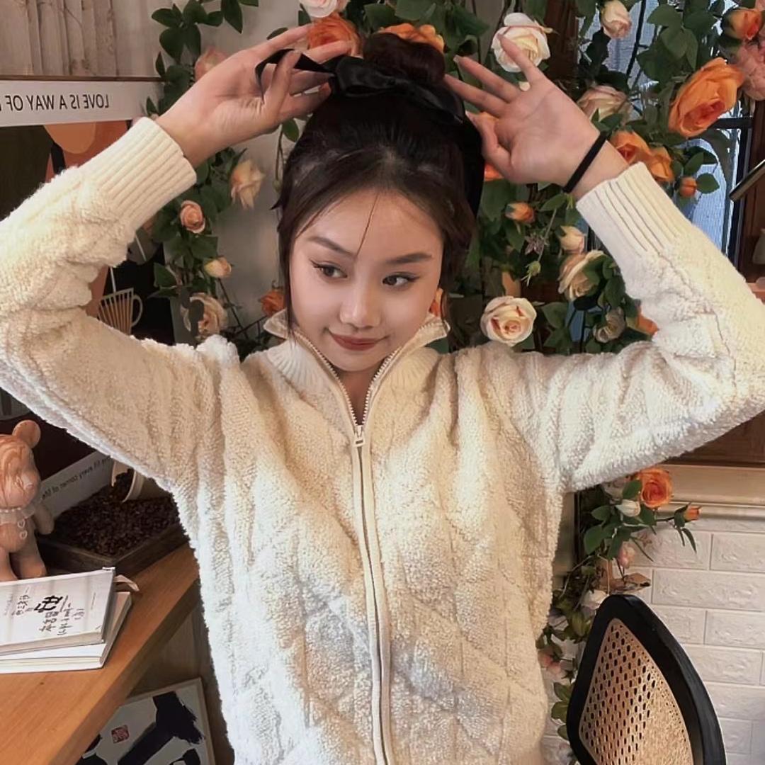 优诗菲内衣服装店