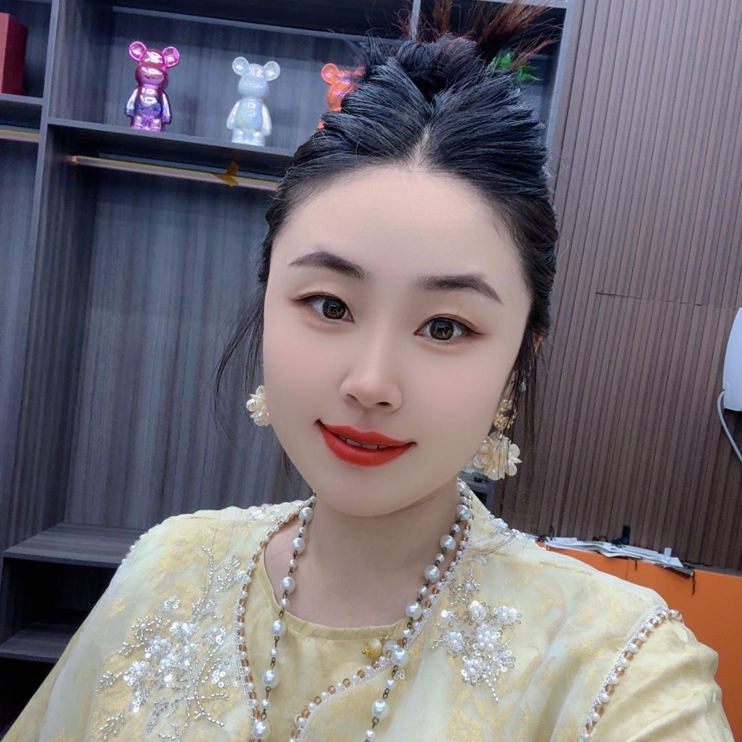 凝雨大码服饰