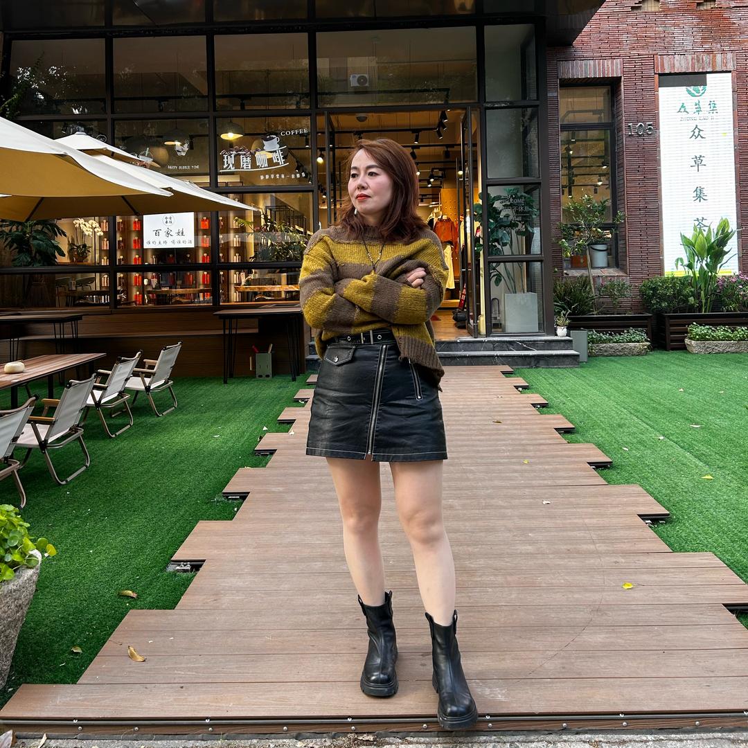 上海松江艾尚雪服装生活馆店长兰姐