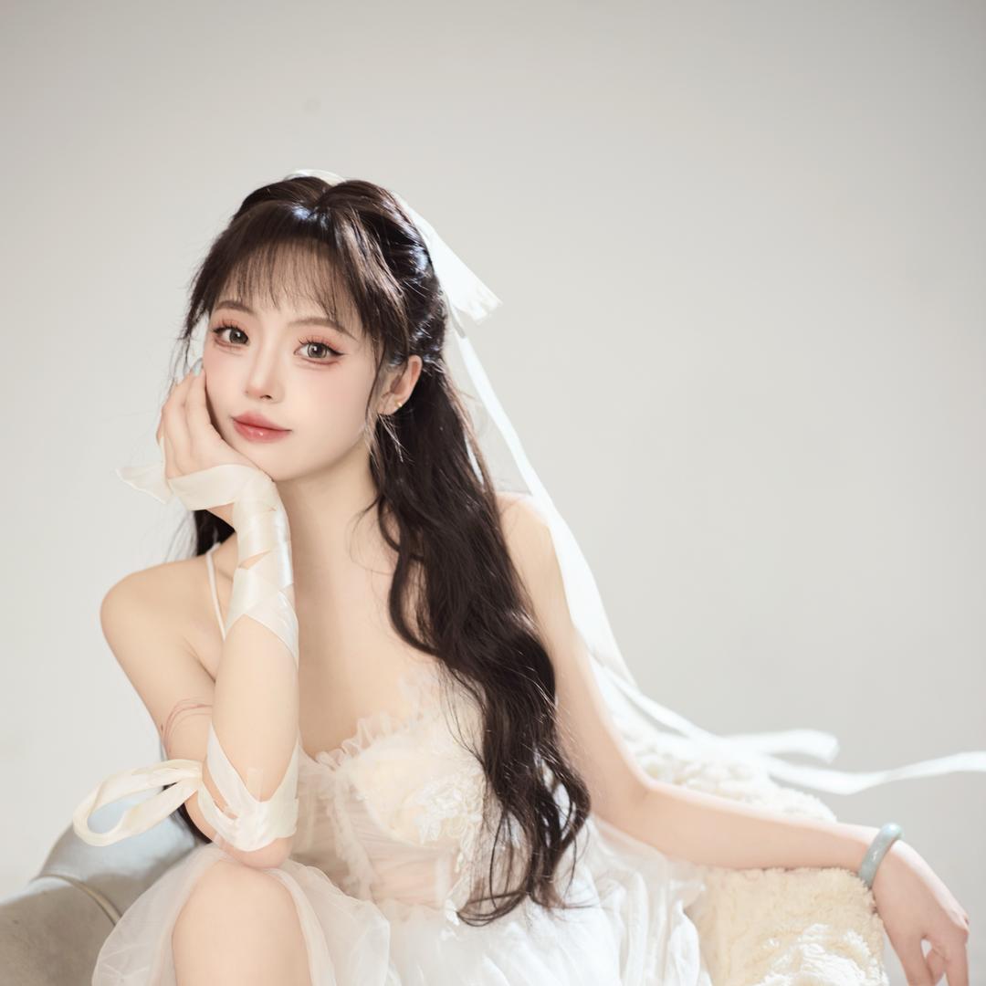 嘉嘉多宝（梦想舞团航少团队）