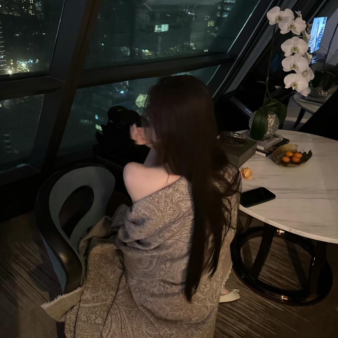 我不吃饭了哼