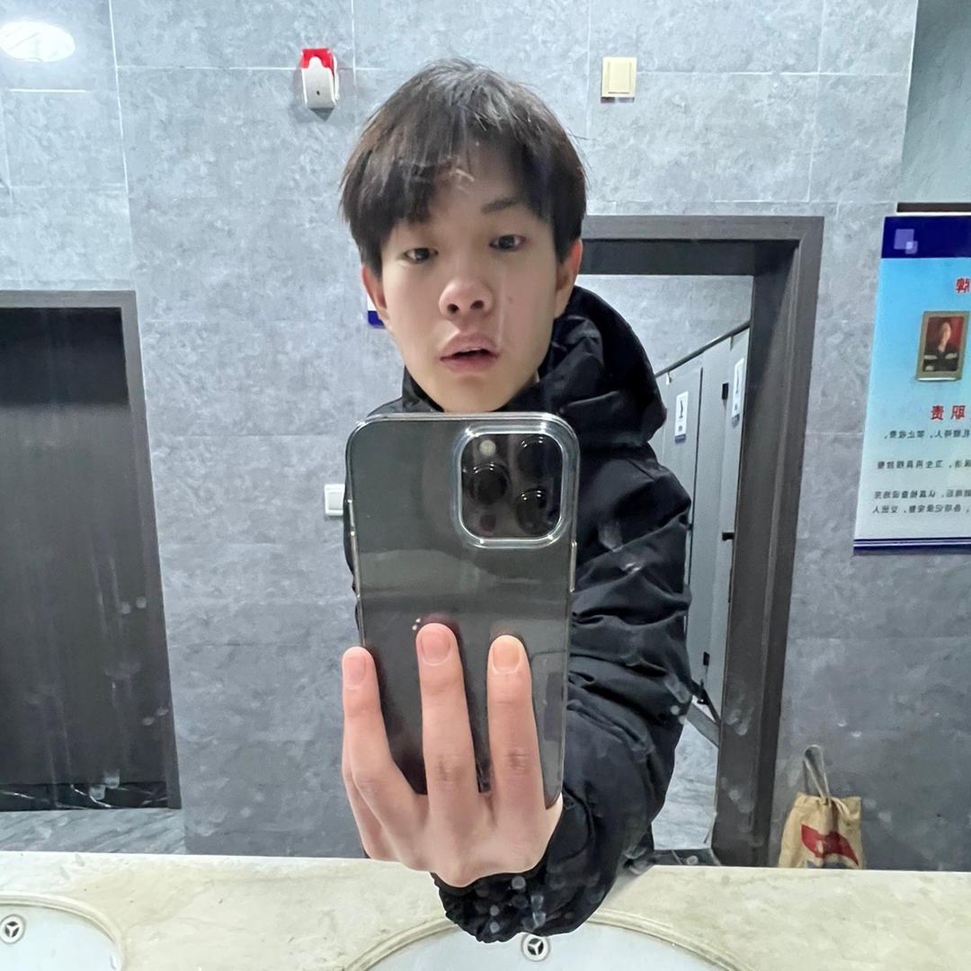 我叫滑浩博
