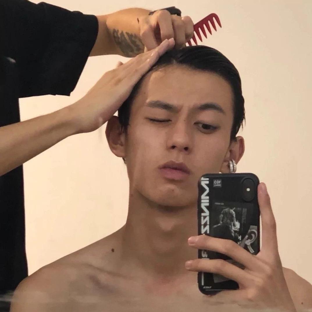日理万机。