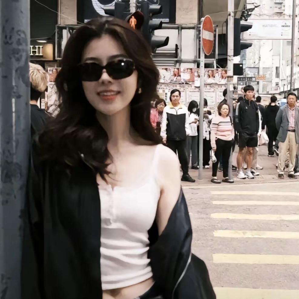 卖女孩的小火柴.