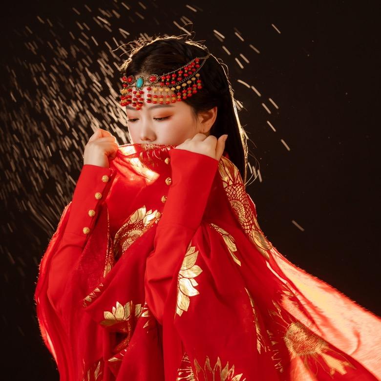 小小纸飞机