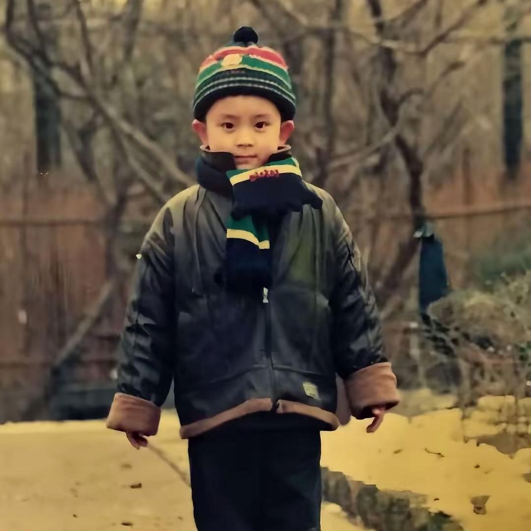 嗷呜一口敖瑞鹏小蛋糕