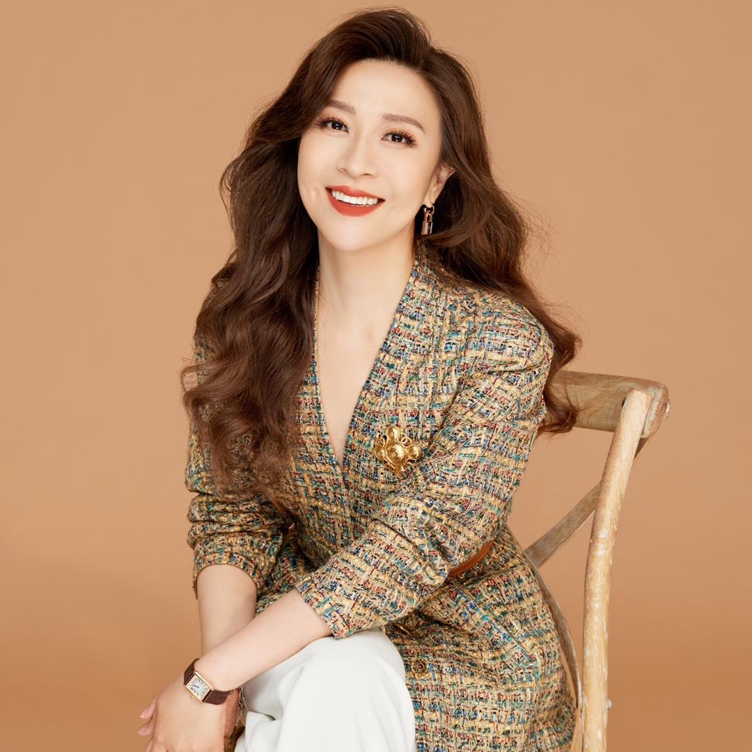 Caroline涵涵姐