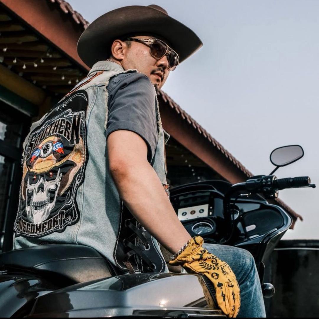 玩车的小峰（moto小峰进阶中）