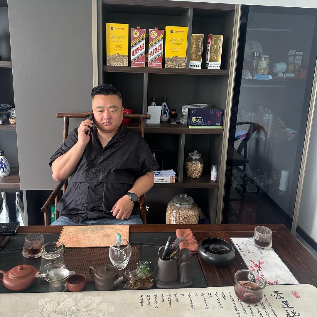 龙哥的快乐生活