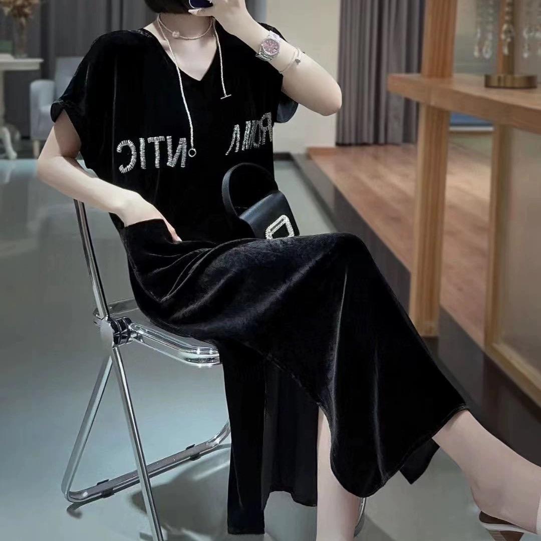 悠然轻奢服装店