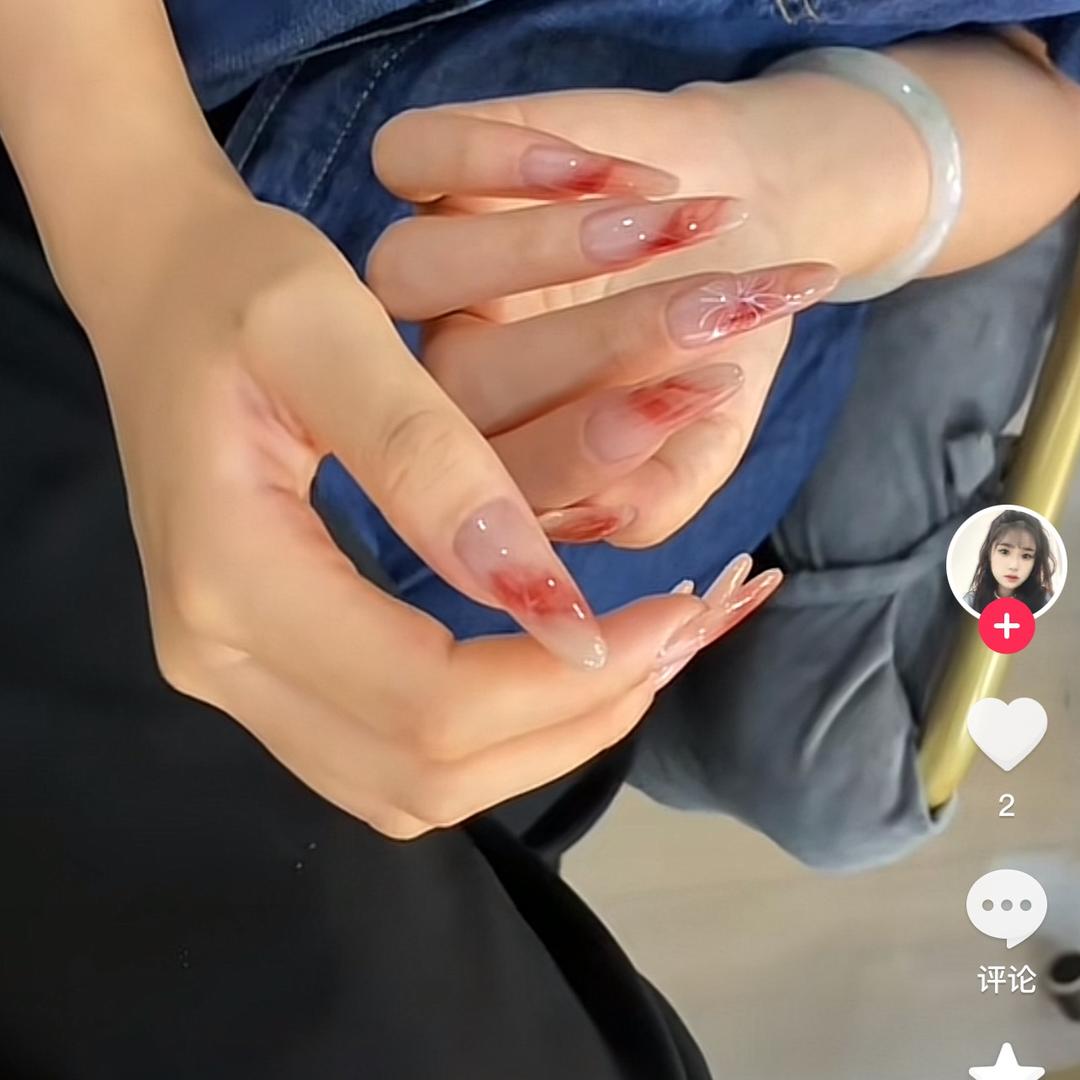 衣衫不整