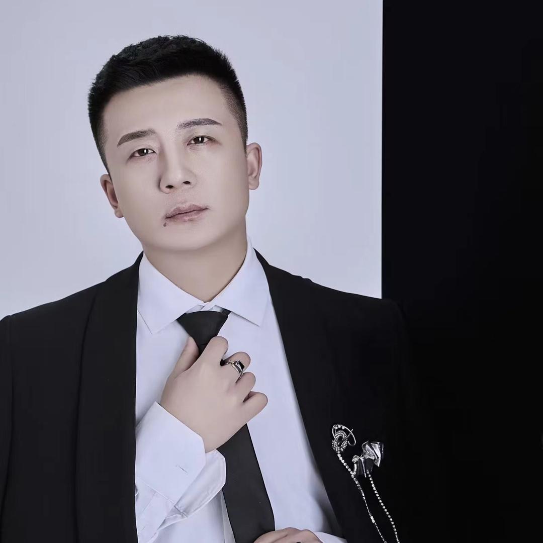 四平青年李超龙