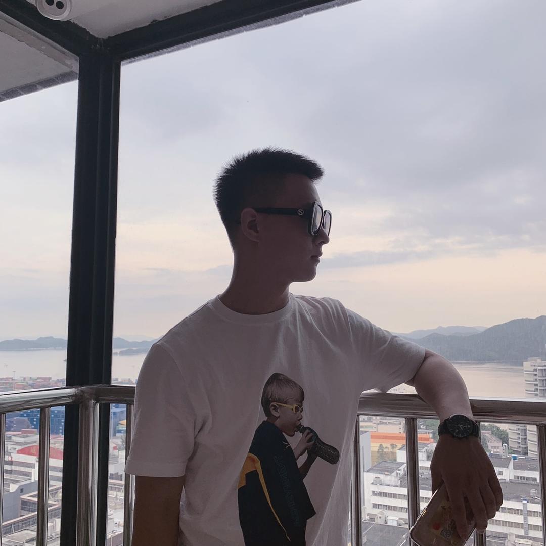 小超同学爱搞机（高价收卡贴机）