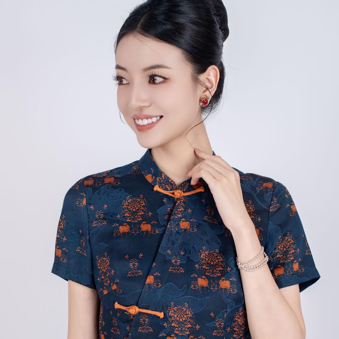 玉家人霓裳店