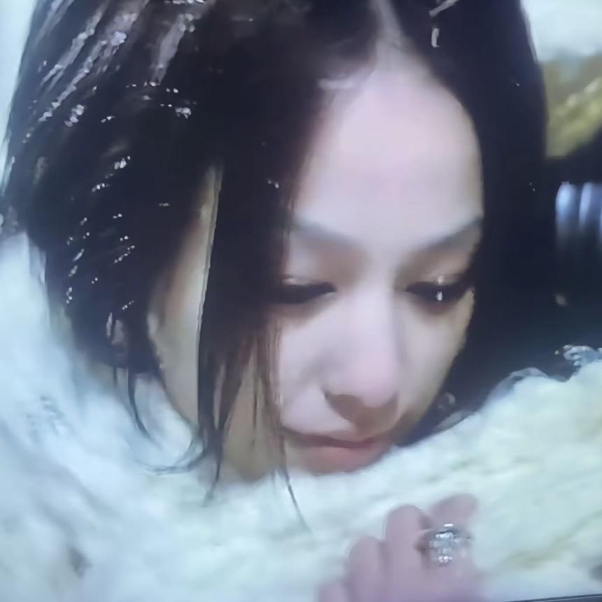 小树( ̀⌄ ́)