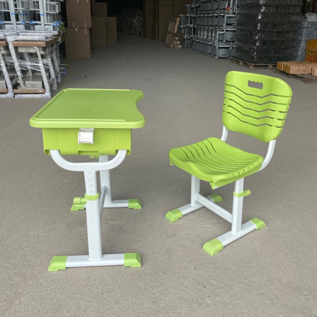 学生课桌椅厂家直销