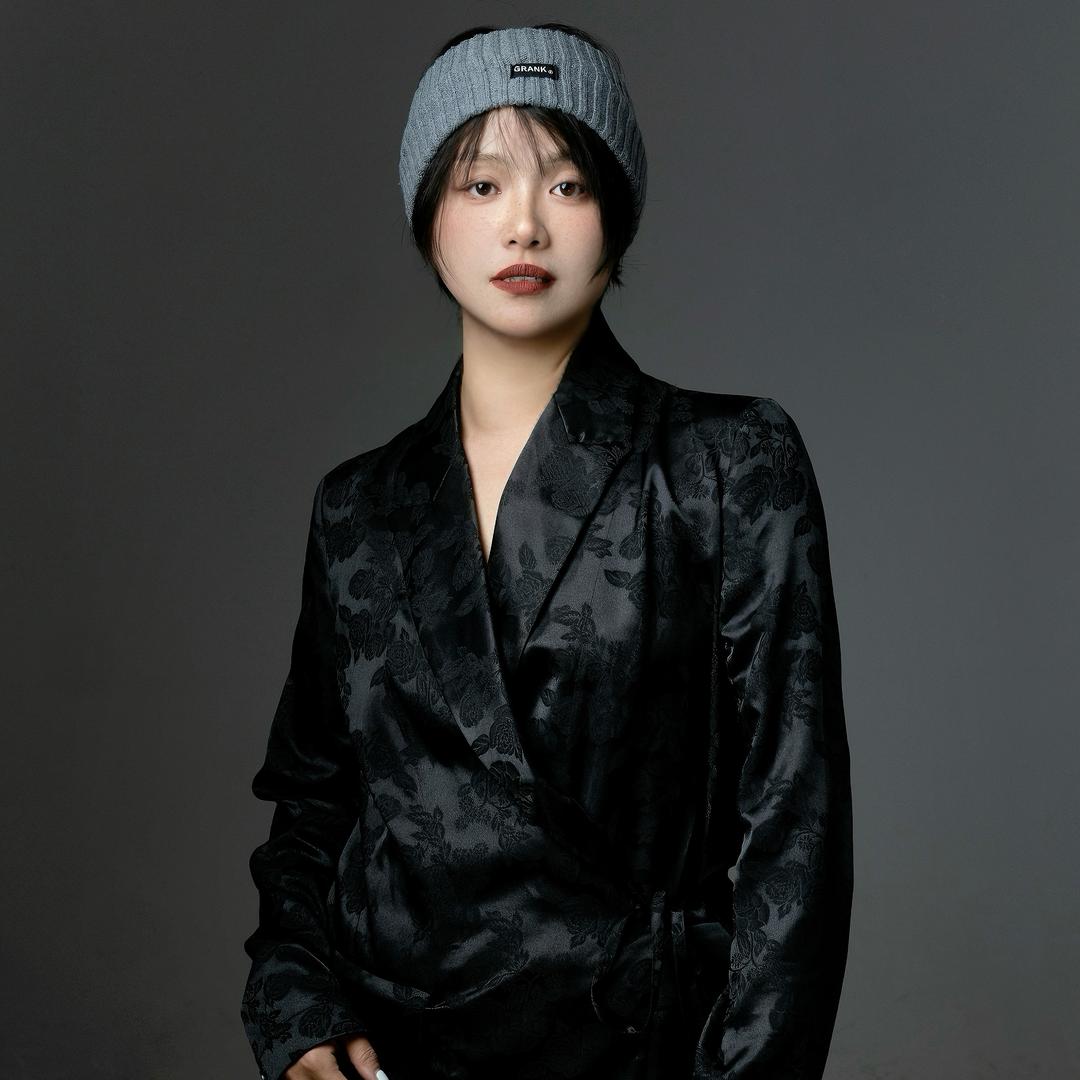 璀璨婚纱崔老师（化妆版）