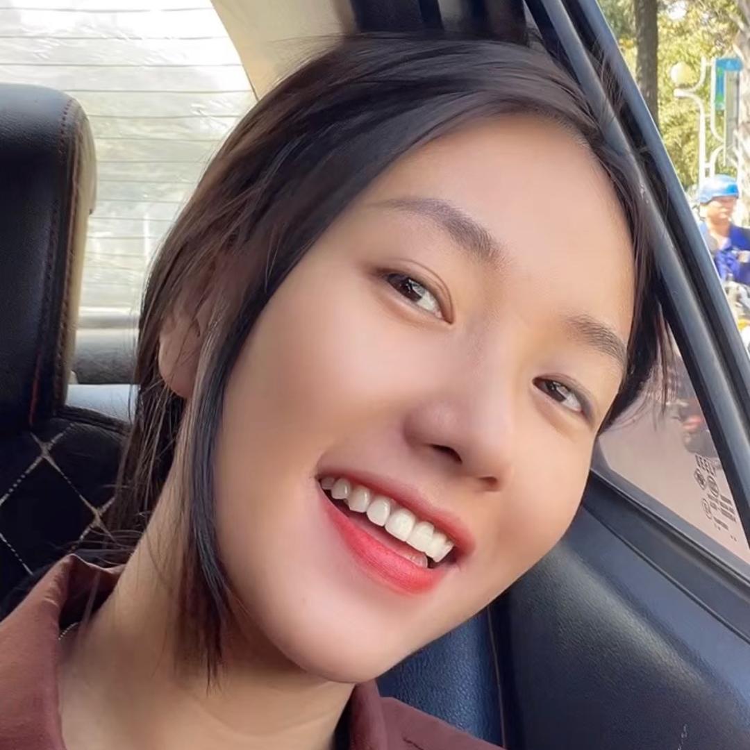 哈尼女孩大米