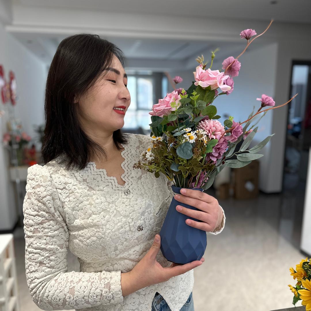 爱笑的大脸雯