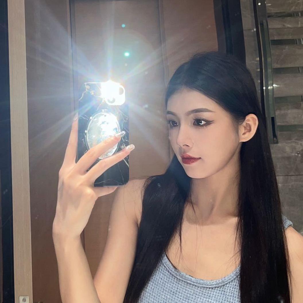 YB怡宝妹妹