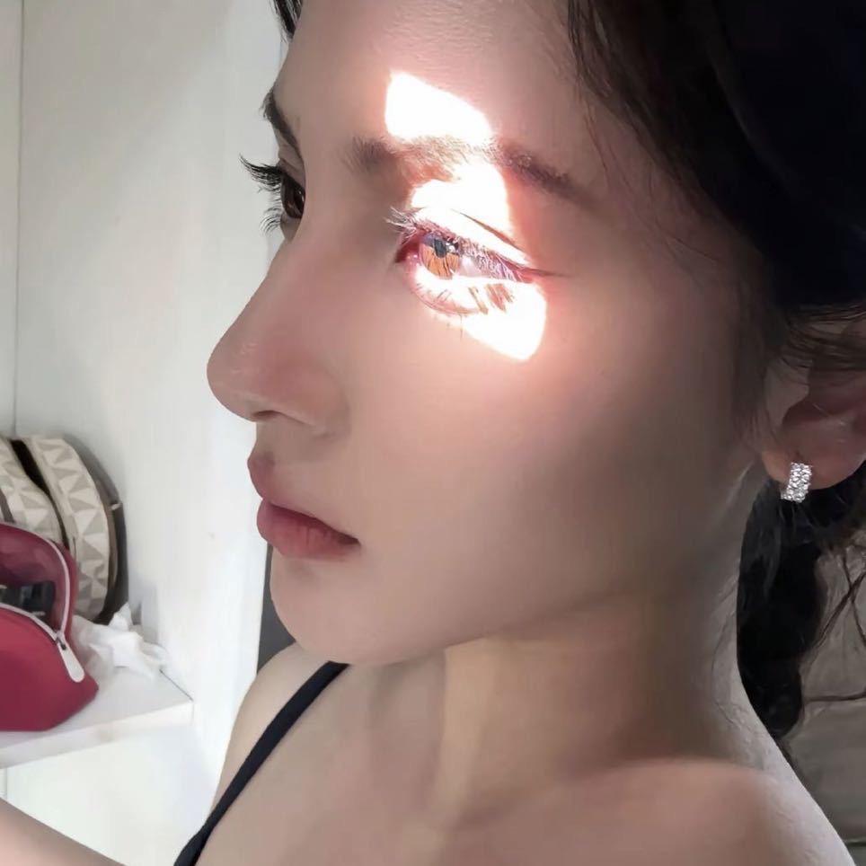 7　.