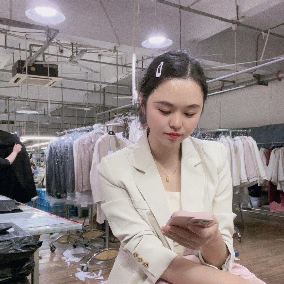 小肆月.女装