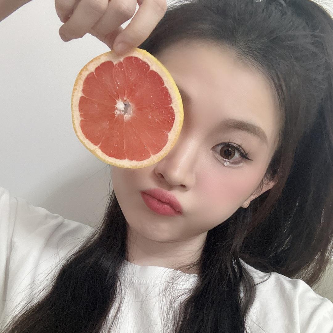 贝儿吃宵夜