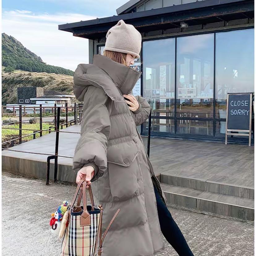 四季轻奢羽绒服饰