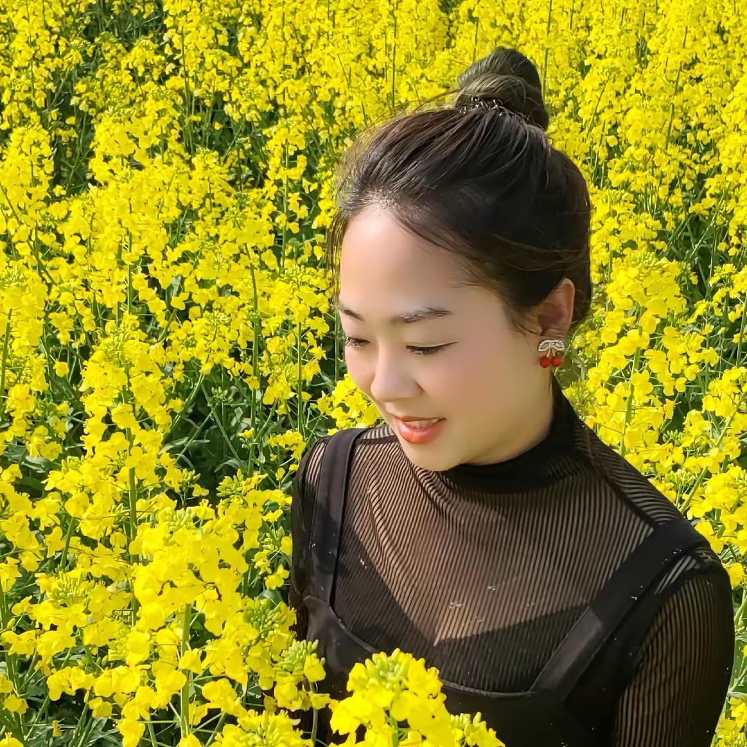 梅梅吖