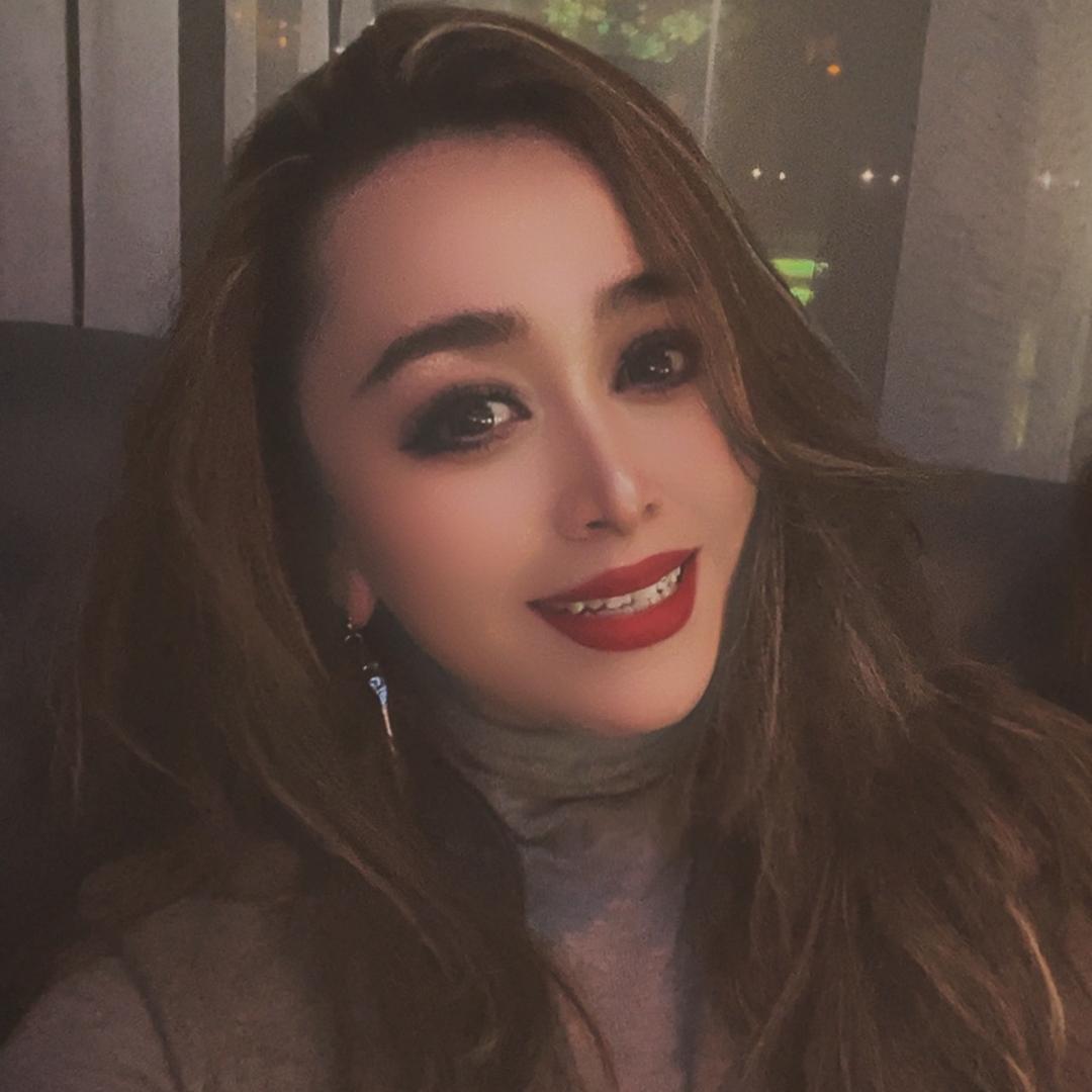 阿艺娜孜婚纱摄影