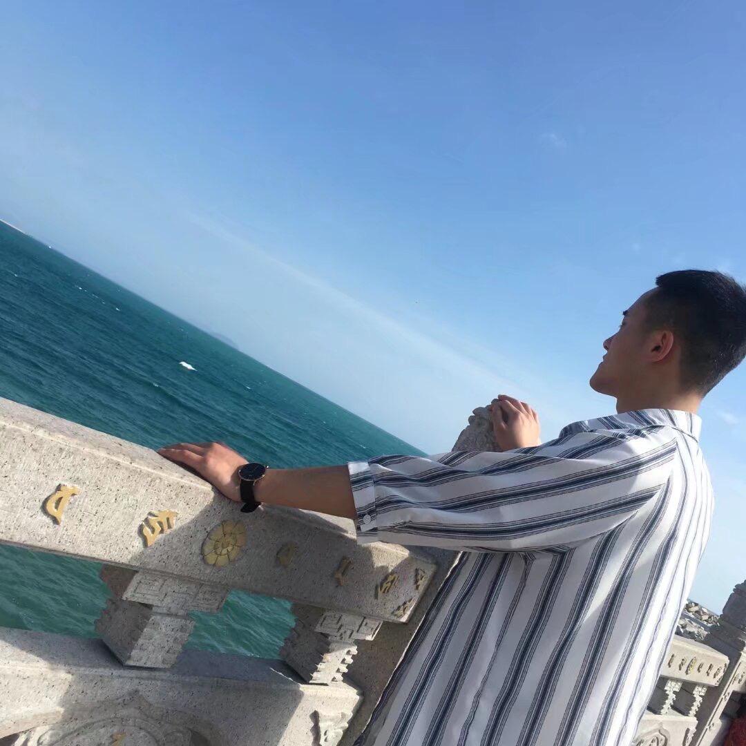 杰。