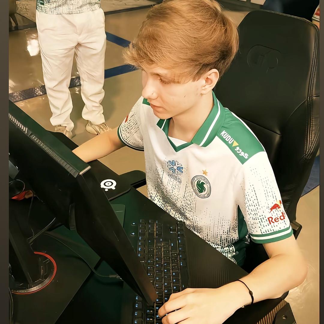 𝙈𝑶𝒏𝒆𝙎𝒚～⚡️