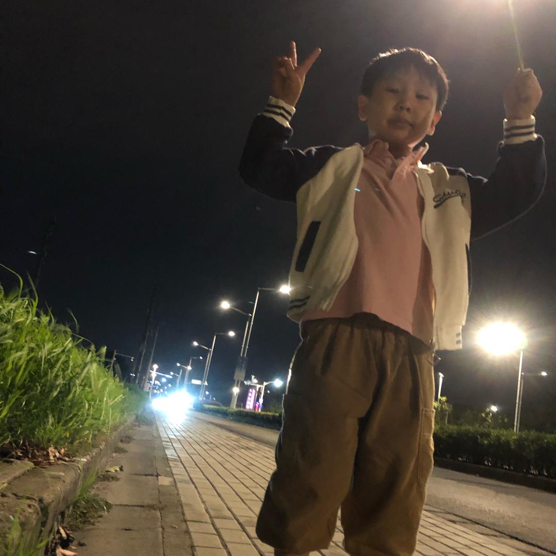 GG