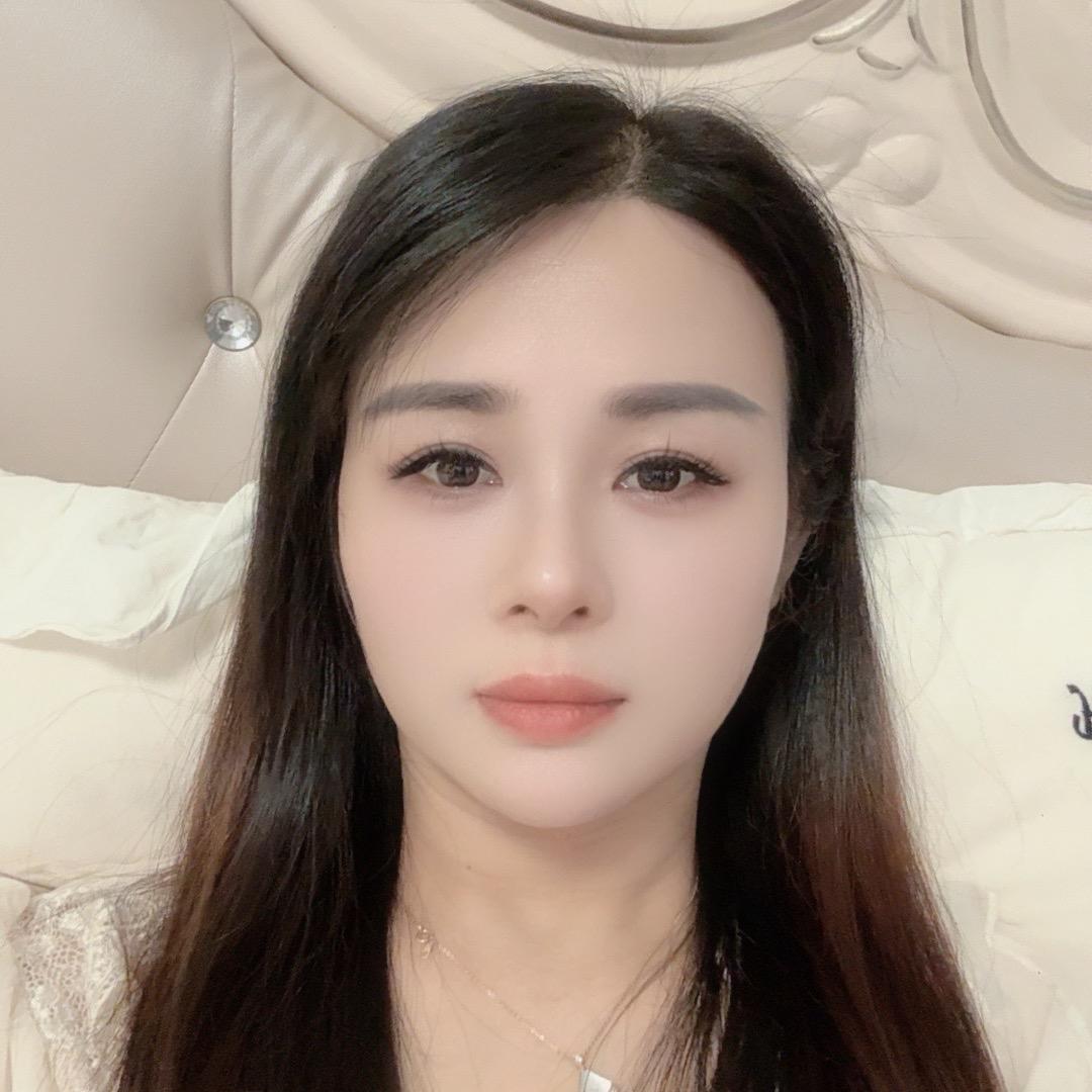小凌.
