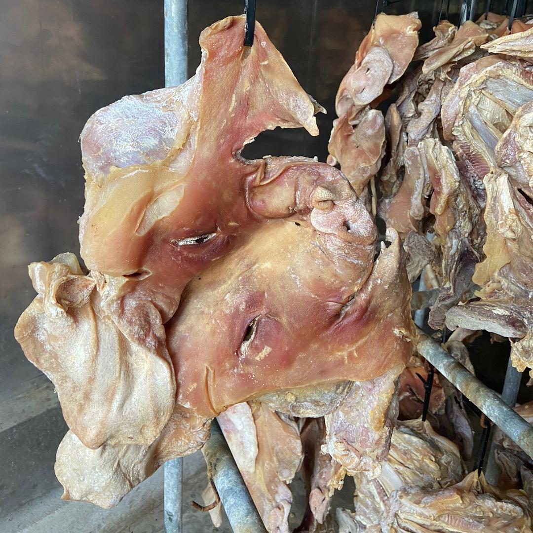 步凤咸猪头批发中心