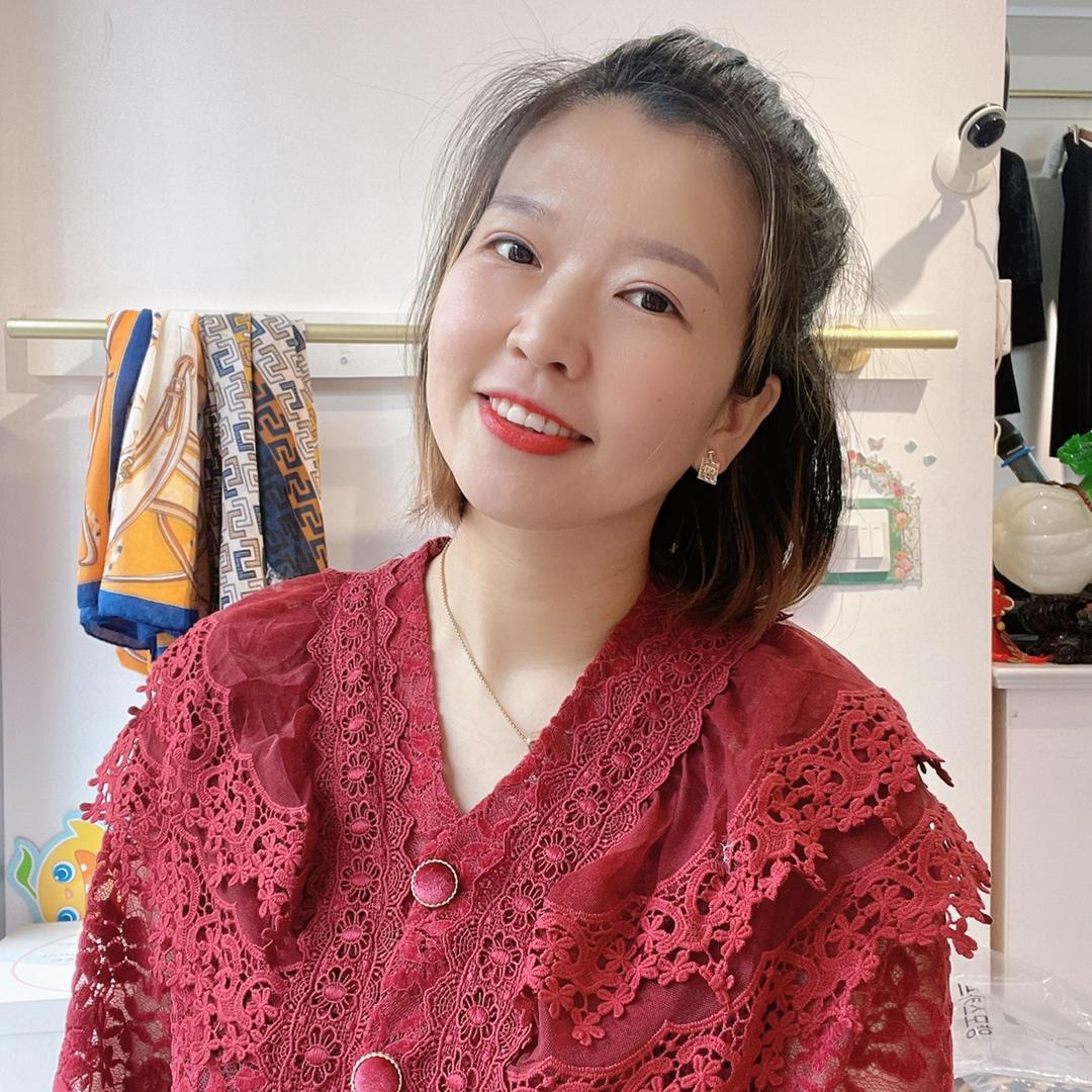 青青精品服饰(莹莹)