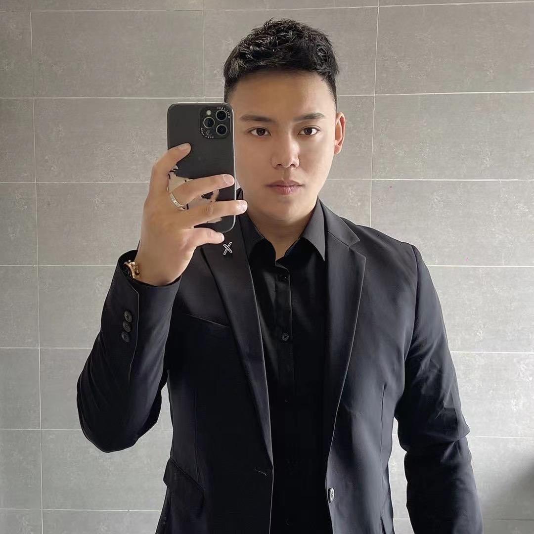 成都俞斯拉二手车