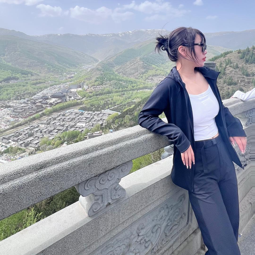 Moon🧚🏿‍♀️