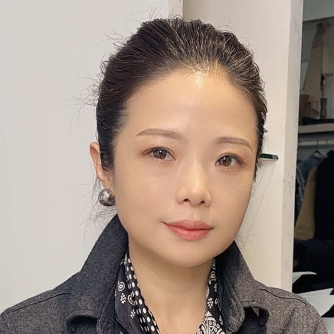 一歌服装店青姐轻奢定制