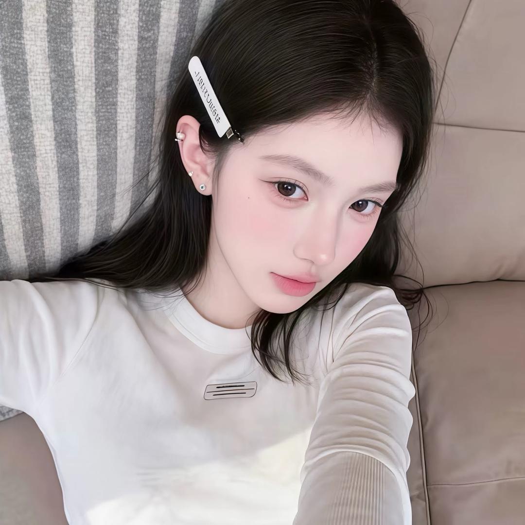 欣宝.