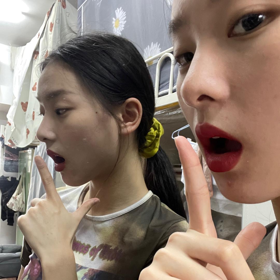 小d.睡醒了🙀