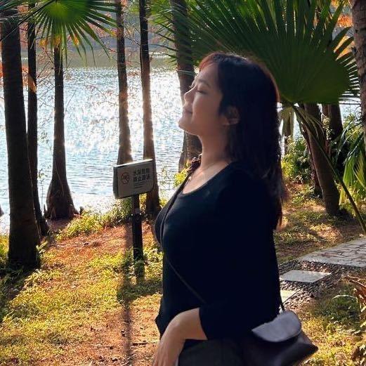婷婷.