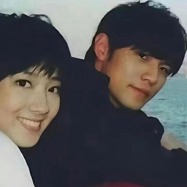 张张^